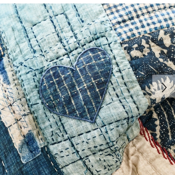 Pottery Barn - Love Handcrafted Reversible Quilt - NWOT - Picture 2 of 11